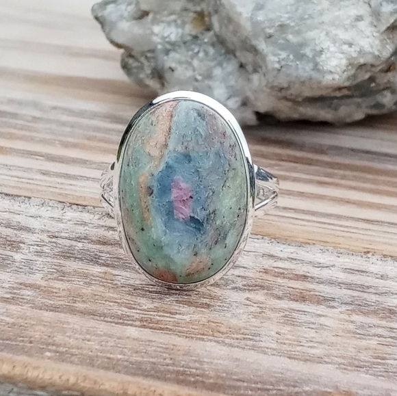 Ruby in Fuchsite Ring - Picture 1 of 9
